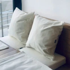 Wide Stripe Kissen 45x45 Cm, Weiß 9 Wide Stripe Kissen 45x45 Cm, Weiß -Gartenmöbel Rabatte diyti wide stripe cushion 45x45 cm 8 scaled