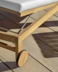 Sand Sonnenliege Mit Kissen, Teakholz / Weiß -Gartenmöbel Rabatte ethimo sand sonnenliege mit kissen teakholz wei 3