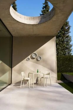 Fatboy Toní Bistro Table, Desert -Gartenmöbel Rabatte fatboy toni bistro table anthracite 36