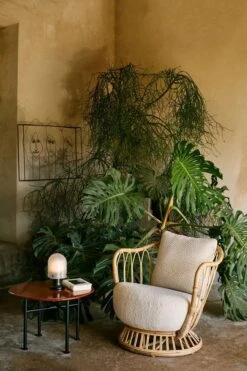 Gubi Carmel Kaffeetisch 60x60 Cm, Rock Red -Gartenmöbel Rabatte gubi carmel 11