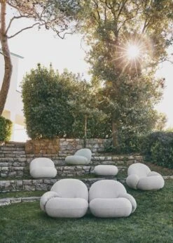 Gubi Pacha Outdoor Loungesessel Mit Armlehne, Dedar Libera 003, Moosgrüner Fuß 9 Gubi Pacha Outdoor Loungesessel Mit Armlehne, Dedar Libera 003, Moosgrüner Fuß -Gartenmöbel Rabatte gubi pacha outdoor lounge chair w arm swivel libera003 4