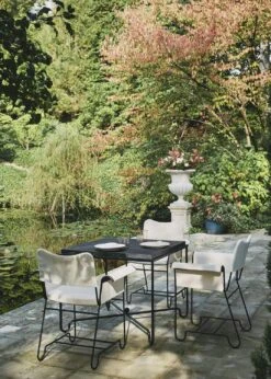 Gubi Tropique Esstisch 90x90 Cm, Schwarz -Gartenmöbel Rabatte gubi tropique dining table classic black 3