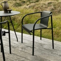 NAMI Stuhl Mit Armlehne, Schwarz -Gartenmöbel Rabatte houe nami dining chair with armrest monoolive green 6