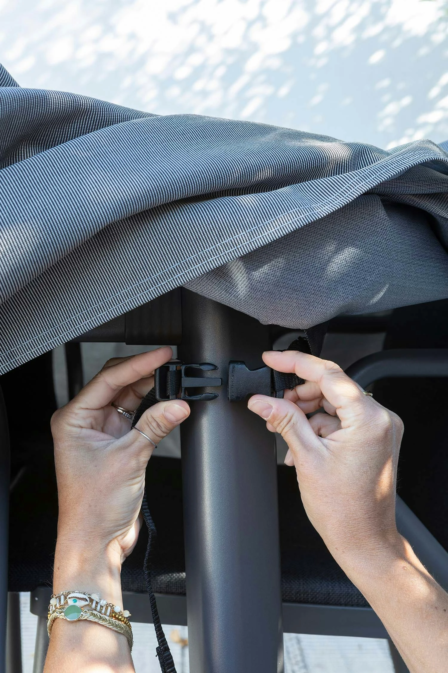 Lafuma Oron Möbelabdeckung Anthrazit, L 4 Lafuma Oron Möbelabdeckung Anthrazit, L – Bild 4