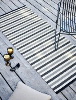 Teo Teppich Warmes Grau / Charcoal / Vanilla, 230x320 Cm -Gartenmöbel Rabatte pappelina teo rug warm grey charcoal vanilla 2