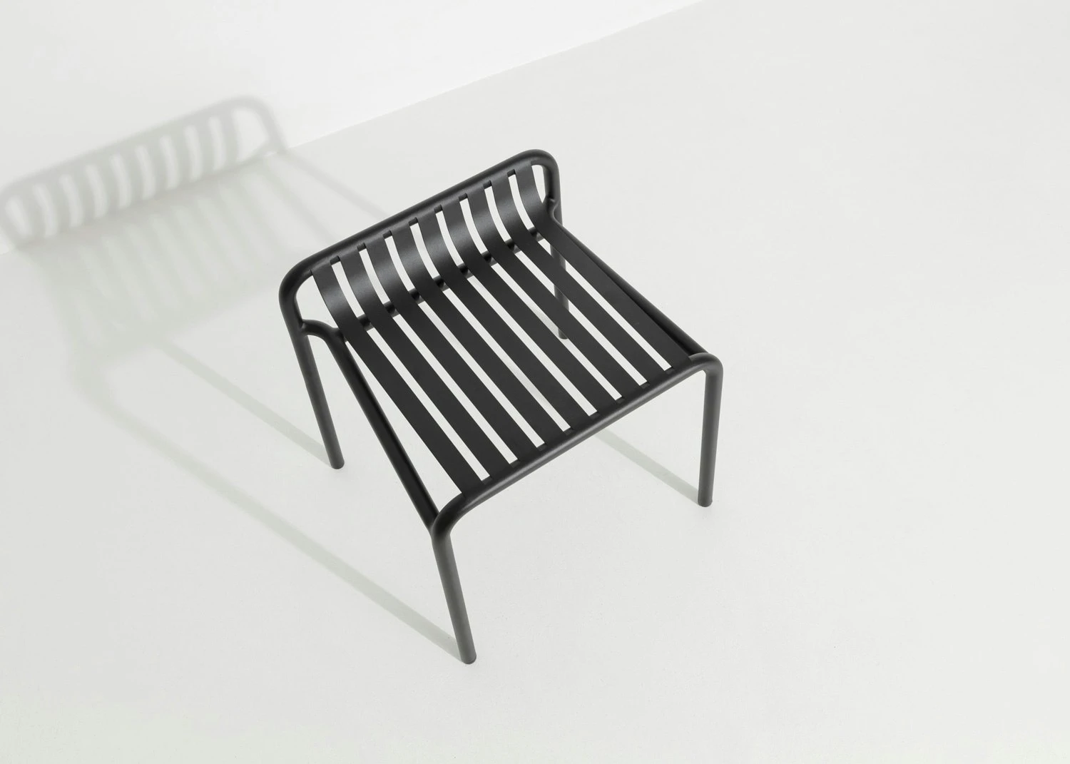 Week-End Hocker, Schwarz 3 Week-End Hocker, Schwarz – Bild 3